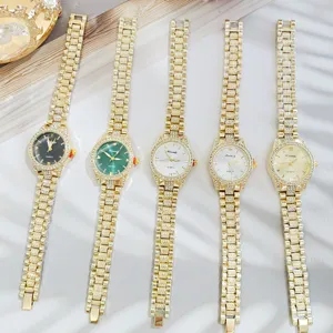 Montre quartz de luxe pour femme avec strass, montre bracelet doree elegante.