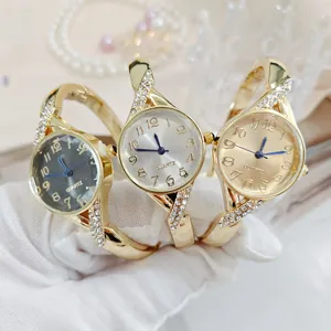 Luxe strass armband horloge voor vrouwen, elegante quartz polshorloge met stijlvol ontwerp.