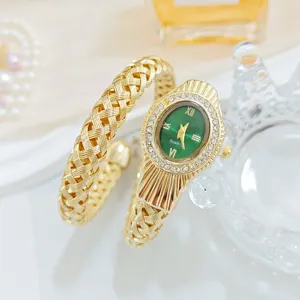 Montre bracelet quartz serpent femme luxe cadran vert lunette strass bracelet tressé.