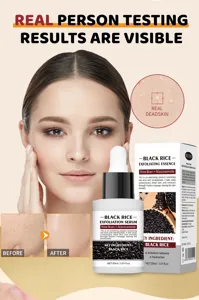 Vista detallada de la esencia exfoliante de arroz negro, sérum facial hidratante con extracto.