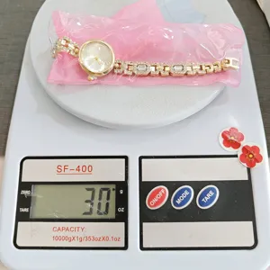 Luxury rhinestone women quartz watch stylish diamond bracelet wristwatch for daily wear