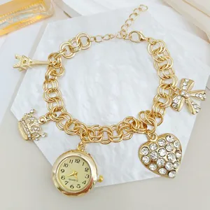 Gouden strass charm armband horloge quartz met leuke hangers voor vrouwen mode sieraden.