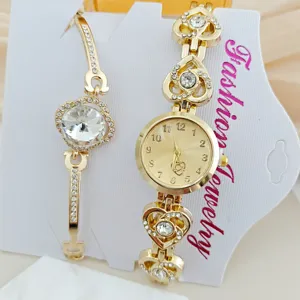 Damenuhr mit Strass Quarz Uhr Armband Set Gold Herz Link Mode Schmuck Detailansicht