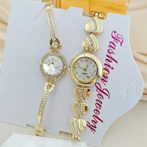 Elegantes goldenes Quarzuhren und Armband Set mit Strass Herz Design für Damen Mode.