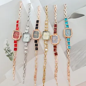 Dames mode vierkante quartz horloge met sprankelende kristallen ketting armband.