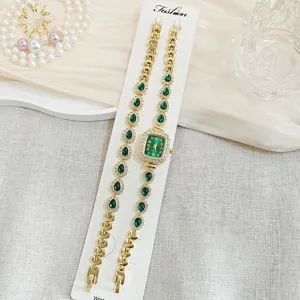 Luxus quadratische Strass grüner Edelstein Damen Uhr und Armband Set Detail Ansicht.