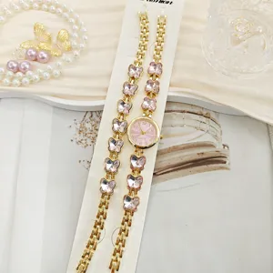 Exquisites Damen Quarzuhren Armband Set mit glitzernden Kristall Schmetterling Anhängern Gold.