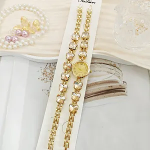 Luxus Schmetterling Strass Quarzuhr und Armband Set für Damen, elegante goldene Modeschmuck.