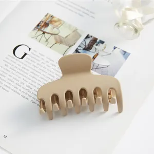 Retro milk tea color hair claw clip elegant minimalist matte hair accessory for daily styling