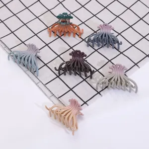 Gradient hair claw clip stylish non-slip hair catch clamp for thick hair daily styling