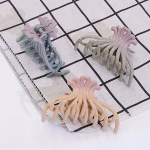 Gradient hair claw clip for women, stylish multi-claw design for thick hair style shower.