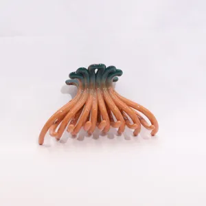 Gradient hair claw clip, unique fork design resin hair accessory for daily styling details.