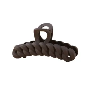 Matte brown chain hair claw clip for women, stylish acrylic chunky hair catch clip for thick hair.