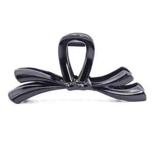 Minimalist Black ABS Hair Claw Geometric Large Shark Clip Elegant Retro Hair Clip For Women Daily Hair Styling