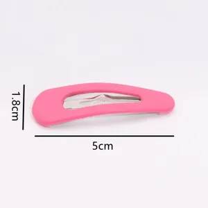 Detail view of the pink matte hair clip showing size dimensions of 5cm length and 1.8cm width.