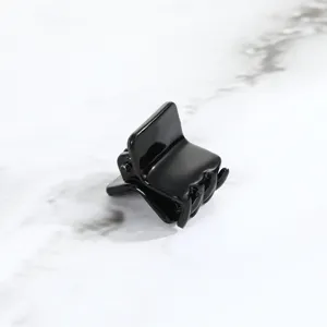 Black Plastic Mini Hair Claws Geometric Flower Hair Clips Daily Hair Accessories Small Hair Claw Clip Wholesale