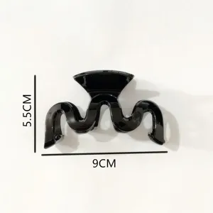 Glossy black wavy plastic hair claw clip, 9cm minimalist fashion hair accessories for women.