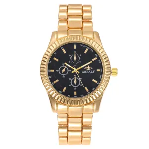 Herren Gold Edelstahl Quarzuhr mit schwarzem Zifferblatt, drei Hilfszifferblättern.