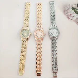 Prachtige dames quartz horloge met strass stalen band en romeinse cijfers erg stijlvol.