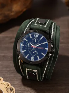 Orologio al quarzo da uomo retro con cinturino in pelle verde largo e quadrante blu elegante.