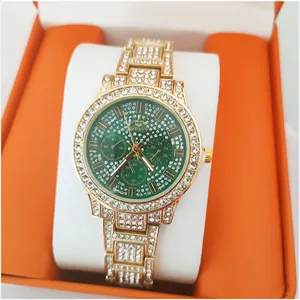 Luxe gouden strass kwarts horloge voor vrouwen, groene wijzerplaat met diamanten armband.