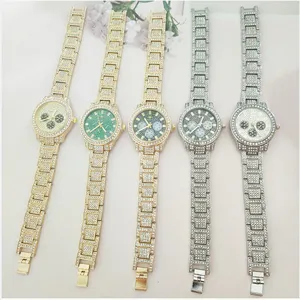 Luxe strass kwartshorloge met drie subwijzerplaten en fonkelende stalen armband voor dames.