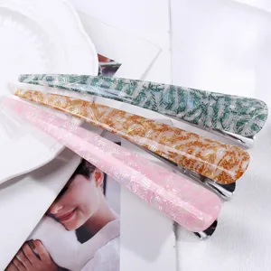 Stijlvolle acryl haarclips set met glinsterend veerontwerp voor dames en meisjes dagelijks gebruik.
