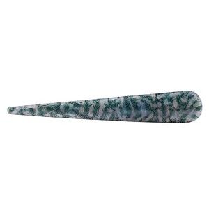 Elegante acryl haarspeld met groen glitter bladpatroon voor stijlvolle vrouwenkapsels.
