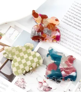 Set di mollette per capelli geometriche chic, accessori mini in PVC per lo styling quotidiano.