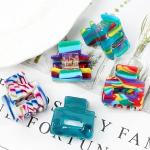 Morsetto per capelli geometrico in acetato colorato, design marmo retro per styling alla moda.