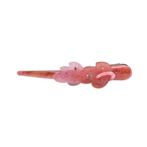 Rosa Acryl Blumen Horn Haarklammer mit glänzenden Strasssteinen, elegantes Haaraccessoire.