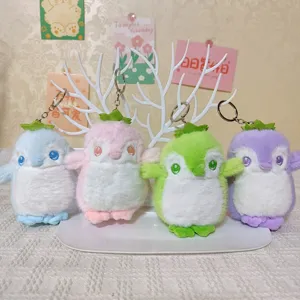 Set di portachiavi pinguino in peluche carino, ciondolo animale morbido per borse e regali.