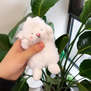 Süßes flauschiges Schaf Plüschtier Anhänger Mini Puppe Taschenanhänger Schlüsselanhänger.
