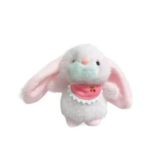 Schattige roze hangende pluche konijnen sleutelhanger met flopy oren en kersen slabbertje.