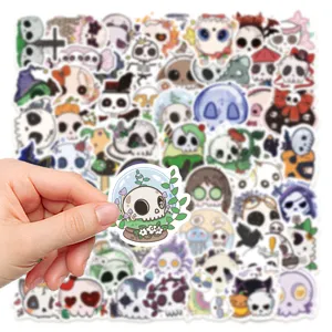 50 pcs mignons autocollants de crâne d'Halloween étanches en vinyle pour tasse et valise