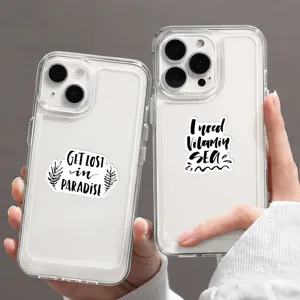 Custodia per cellulare trasparente con adesivi con citazioni ispiratrici in bianco e nero.