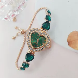 Elegante Damen Herz Strass Quarzuhr, gruener Kristall Armbanduhr Schmuckgeschenk.