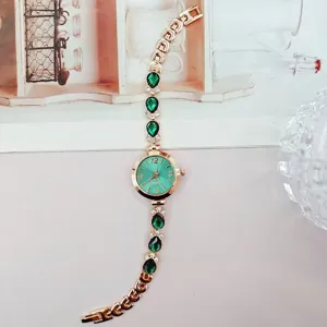 Luxus Damen Grüne Kristall Roségold Quarz Kettenuhr Elegante Mode Damenuhr Schmuck