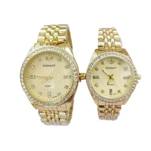 Set orologi al quarzo di coppia color oro con lunetta in cristallo cinturino moda lusso