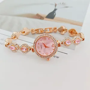 Damen Elegant Strass Eingelegt Armbanduhr Kleeblatt Design Luxus Quarz Uhr Mode Edelstein Armbanduhr Party Schmuck