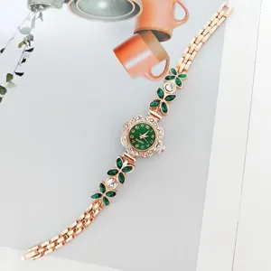 Damen Quarz Armbanduhr in Roségold mit grünen Kristallblumen und edlem Kettenarmband