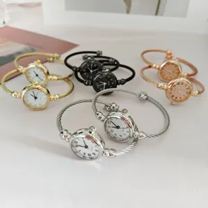 Reloj de pulsera mujer alambre brazalete abierto cuarzo estilo retro moda versátil