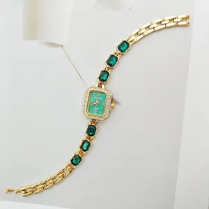 Orologio da donna quadrato verde quarzo lusso con cinturino catena cristalli smeraldo.