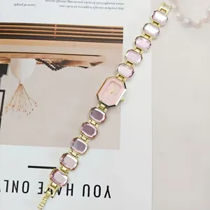 Modische rosa Quarzuhr mit Edelstein-Kettenarmband, elegante Damen-Viereck-Armbanduhr.