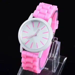 Modische minimalistische Silikon Quarzuhr für Damen und Herren, lässige rosa Armbanduhr.