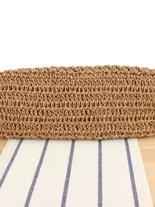 Sac à bandoulière en paille tissée pour femme, cabas de plage décontracté style naturel.