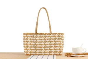 Plastic Woven Tote Bag Beach Vacation Casual Handbag Stylish Shoulder Shopper Bag Detail