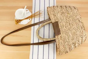 Borsa in paglia naturale intrecciata con dettagli in pelle PU, borsa mare donna casual