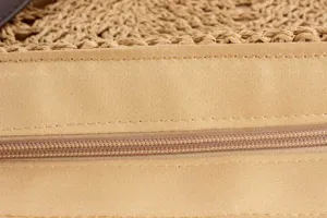 Sac à bandoulière tissé à la main, détail de sac de plage en paille décontracté avec fermeture éclair.