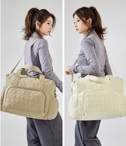 Gran bolsa de viaje acolchada, bolso de gimnasio y maternal perfecto para uso diario.